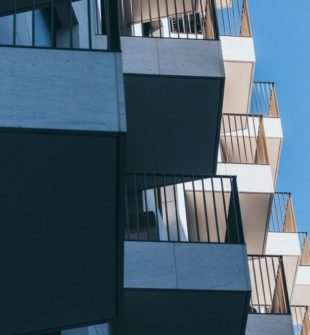 Att renovera balkong med betong i Göteborg