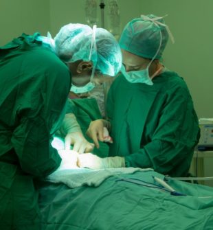 Operationsinstrument  grunden för säker och effektiv kirurgi