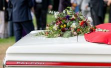 Begravningsbyrå i Mölndal: Trygg hjälp när livet stannar upp