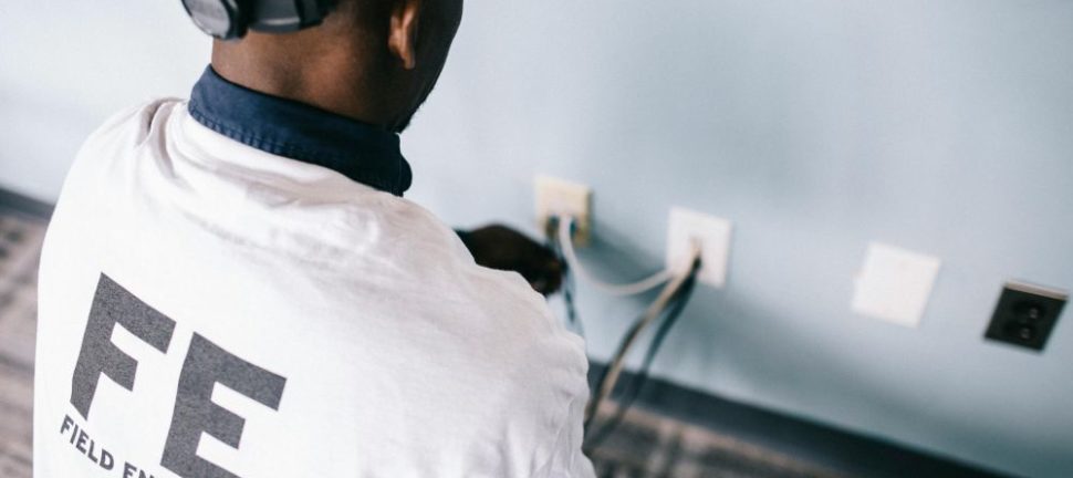 Vad gör en industri elektriker och varför är rollen så viktig?