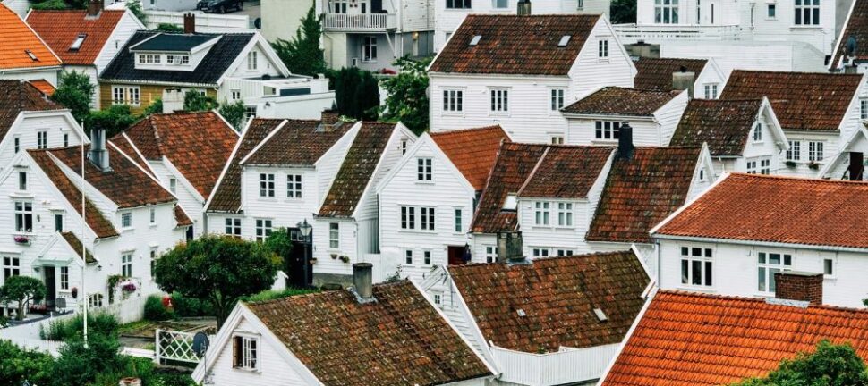 Att förstå husbesiktning: En vägledning till trygg fastighetsaffär
